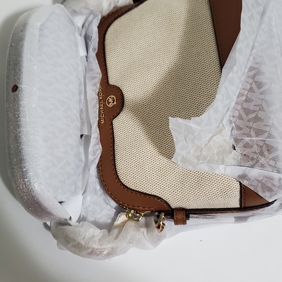 MICHAEL MICHAEL KORS Jet Set Charm XS Dome Crossbody color: natural - Picture 10 of 12